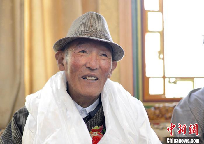 西藏一代绘画巨匠丹巴绕旦逝世享年82岁
